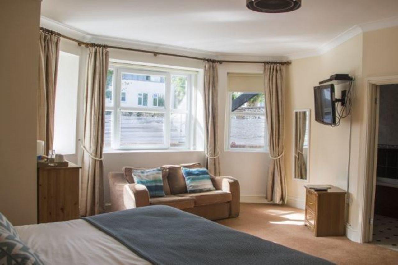 The Sheldon B&B - Free Private Parking Eastbourne Kültér fotó