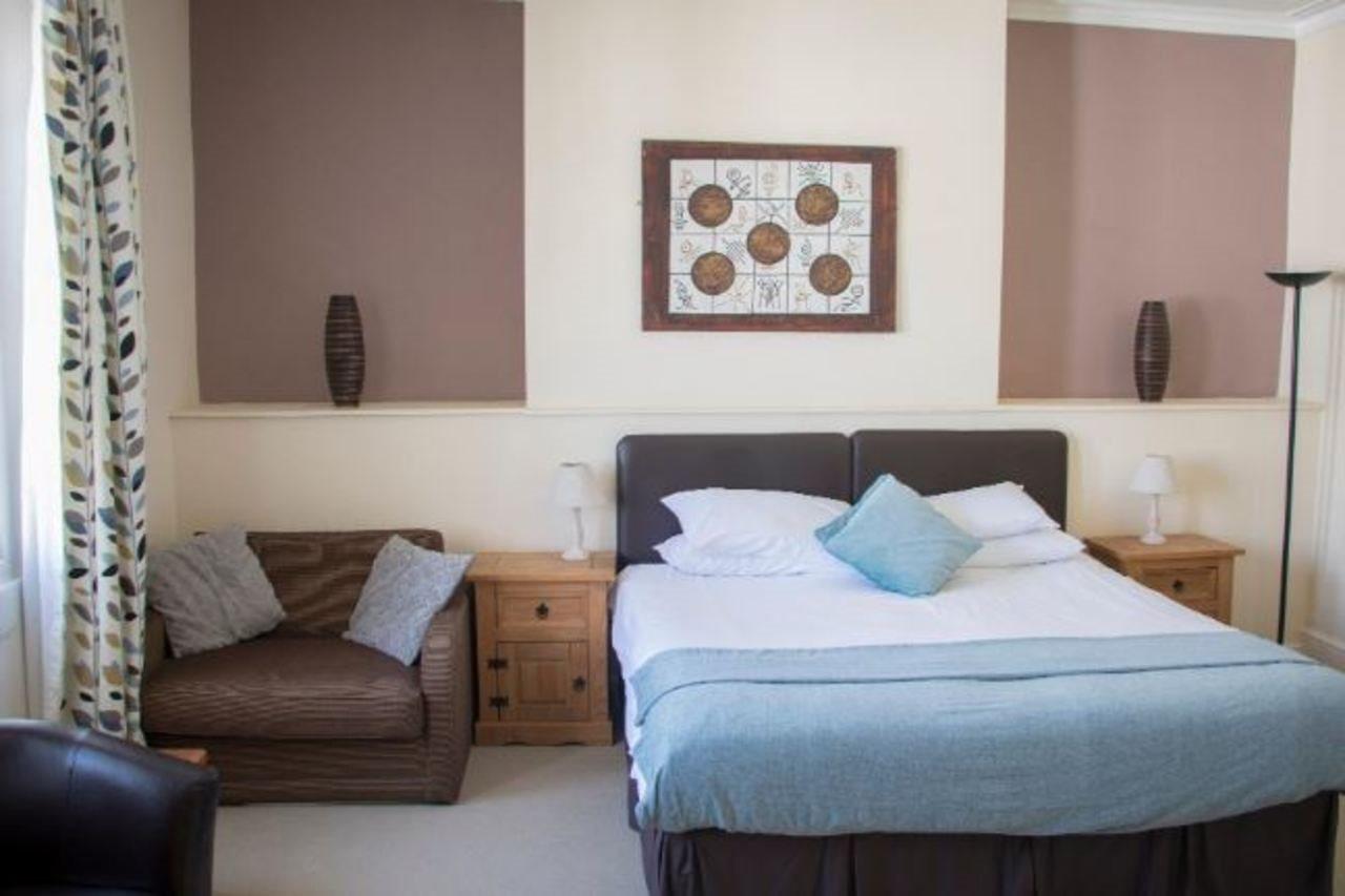 The Sheldon B&B - Free Private Parking Eastbourne Kültér fotó