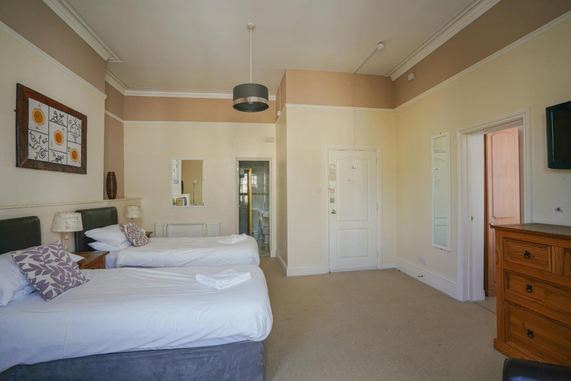 The Sheldon B&B - Free Private Parking Eastbourne Szoba fotó