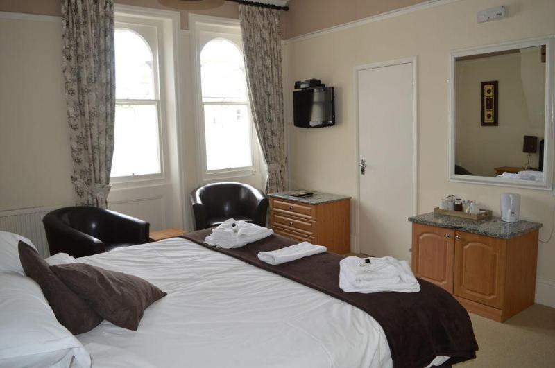 The Sheldon B&B - Free Private Parking Eastbourne Kültér fotó