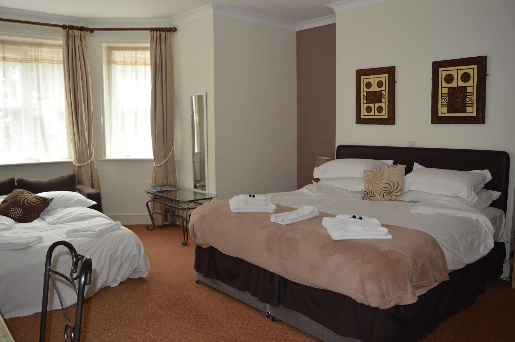 The Sheldon B&B - Free Private Parking Eastbourne Kültér fotó