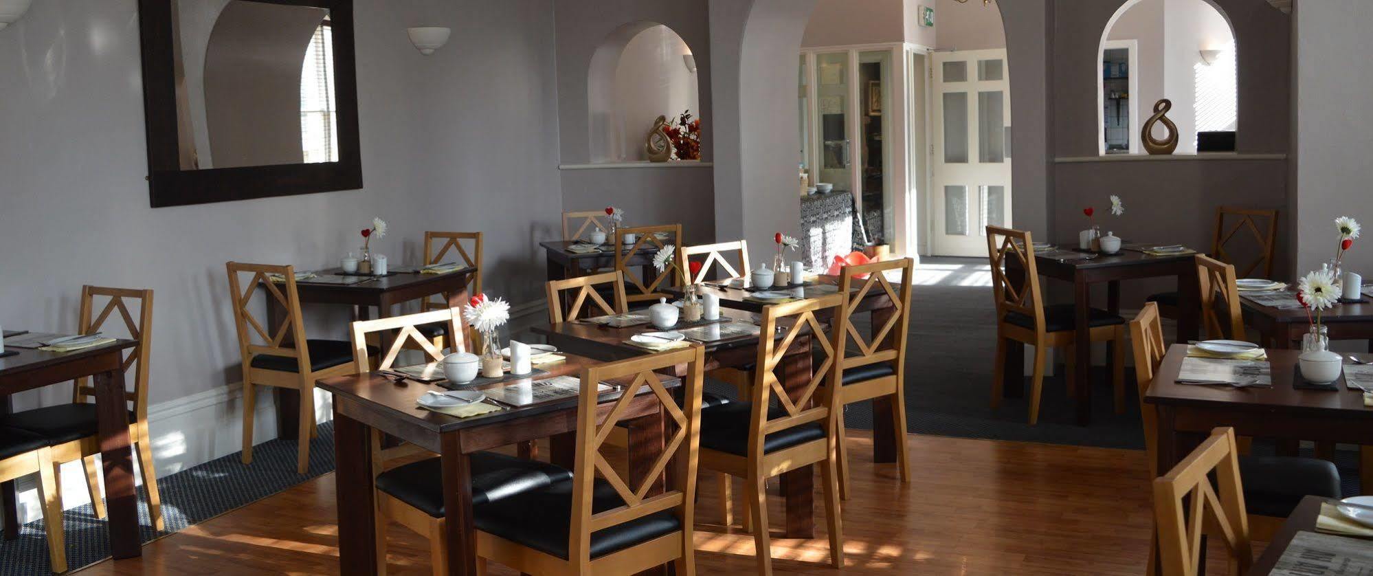 The Sheldon B&B - Free Private Parking Eastbourne Kültér fotó