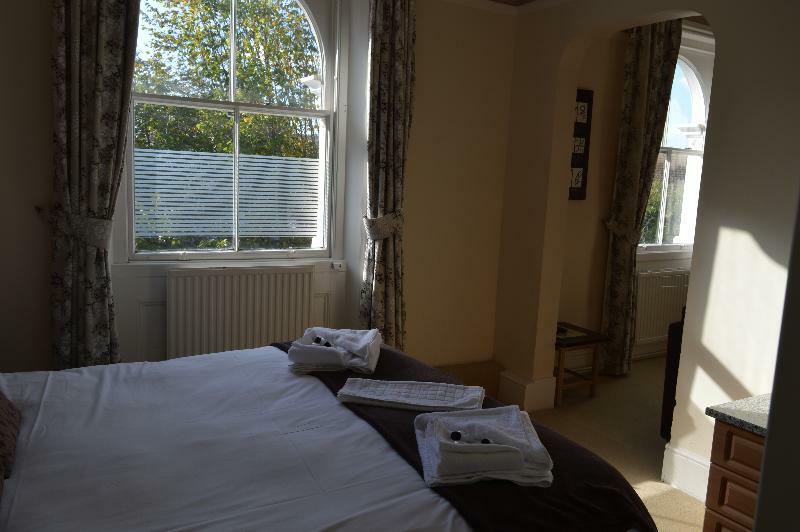 The Sheldon B&B - Free Private Parking Eastbourne Kültér fotó